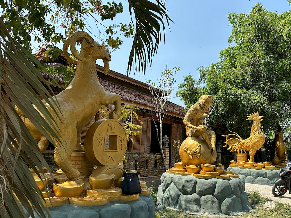 Một góc khác trong khuôn viên chùa Gò Kén